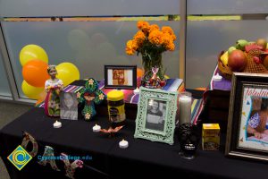 Ofrenda table display.