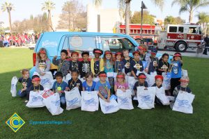 A group of kindergartners at the KinderCaminata.