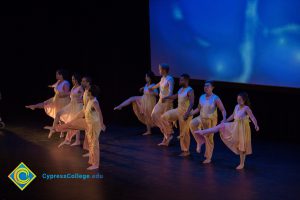 Dancers performing on stage at the 2018 Yom HaShoah event.