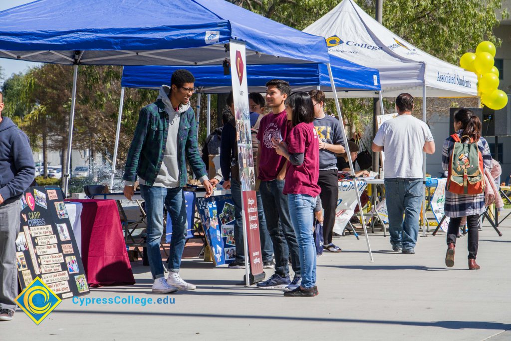 Students gathered at Club Rush event