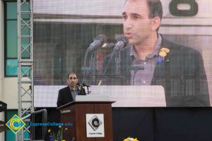 Professor David Halahmy at podium at Yom HaShoah event
