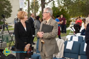 Then-president Dr. Bob Simpson talking with President JoAnna Schilling, Ph.D.