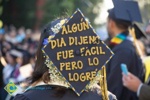 A graduation cap reads "Algun dia dijeno fue facil pero lo logre."