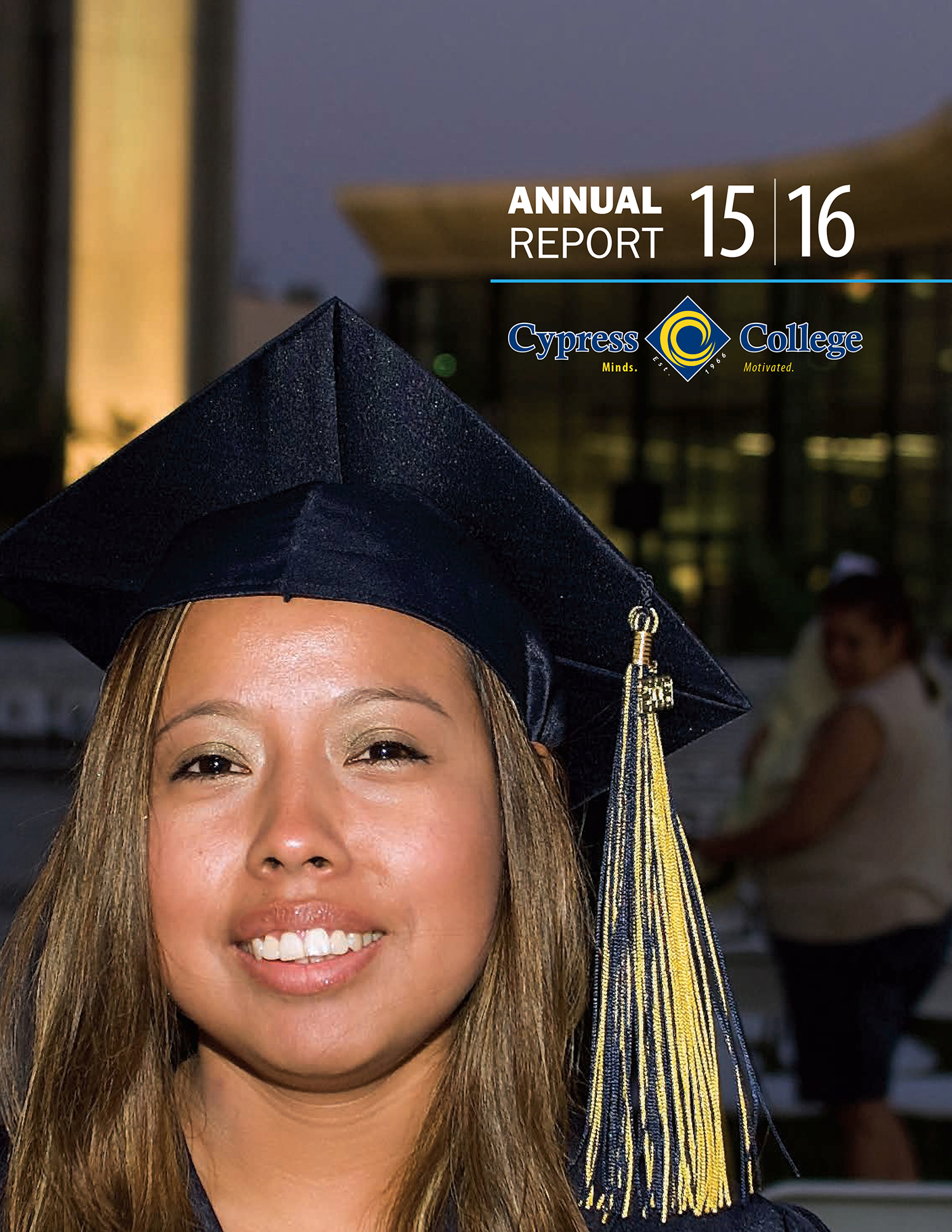 Dr. Simpson Delivers Annual Report to Trustees - Cypress College