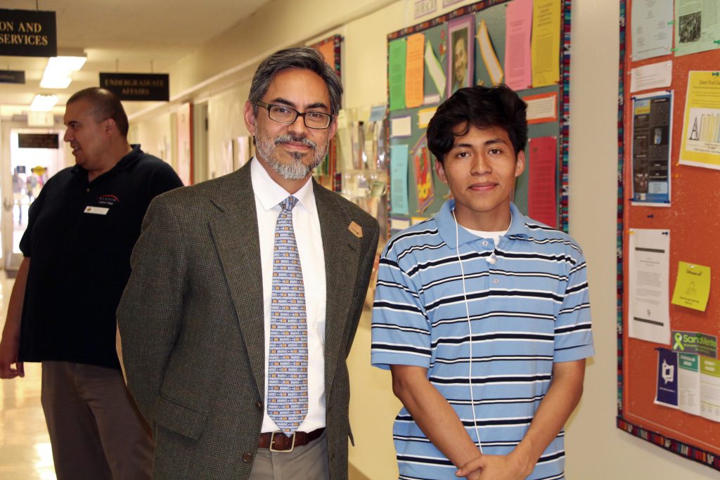 Puente students conversed with professors of the UCSB Chicano Studies Department.