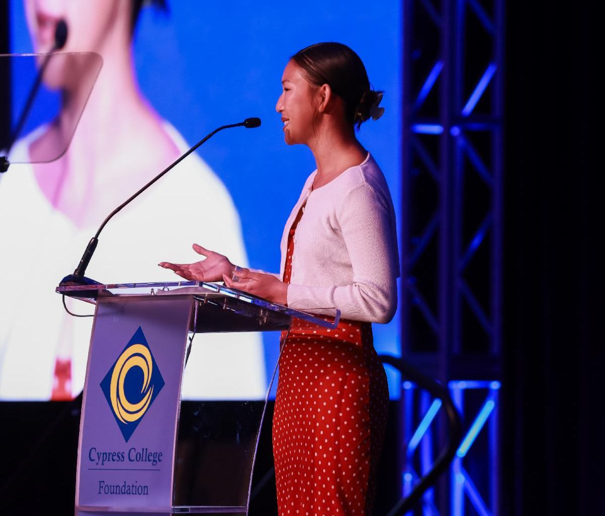 Kaili Quynh Nguyen - Americana Student Speaker stands at the podium during the Americana awards